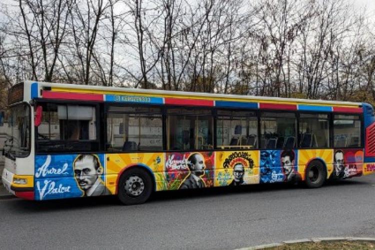 Explozie de creativitate în Cluj-Napoca! Încă un autobuz transformat în operă de artă „se plimbă” pe străzile clujene 