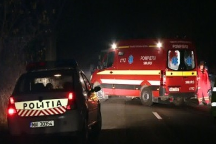 Accident grav la ieșirea din Gherla! Un bărbat blocat în mașină, pompierii intervin de urgență