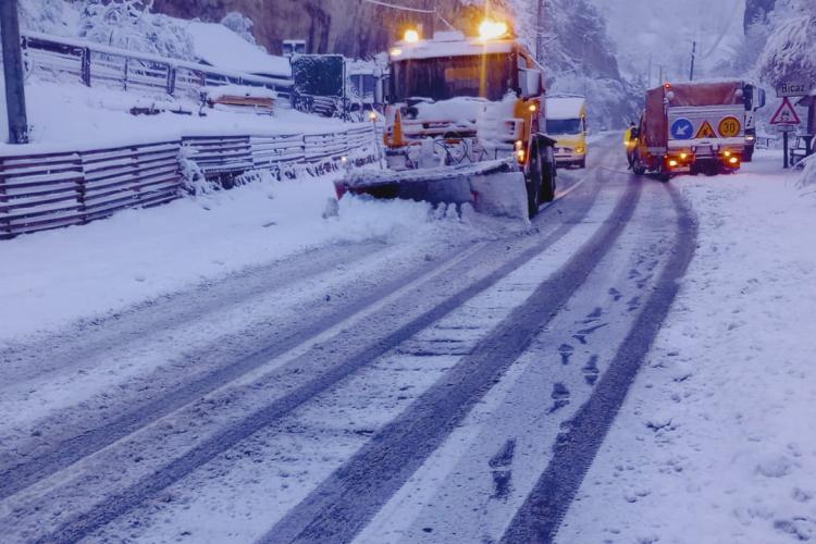 Drumuri libere în toată țara, în ciuda ninsorilor abundente! Ce recomandări are CNAIR pentru șoferi