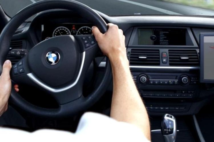 Șmecher cu BMW, „premiat” cu o amendă uriașă după ce a consumat stupefiante și s-a urcat la volan