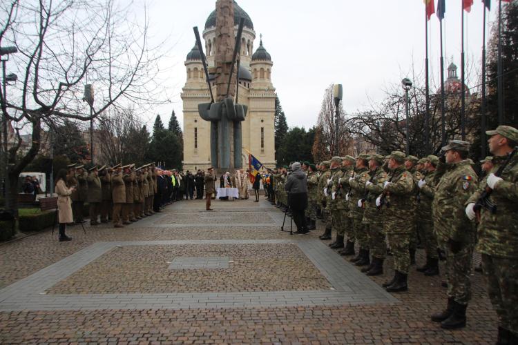 FOTO. Ceremonie emoționantă la Cluj pentru eroul Transilvaniei. Sute de persoane, prezente la Monumentul lui Avram Iancu 