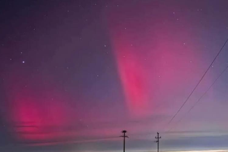 Fenomen meteo SPECTACULOS, rar întâlnit la Cluj - AURORA BOREALĂ a fost vizibilă din Feleacu FOTO