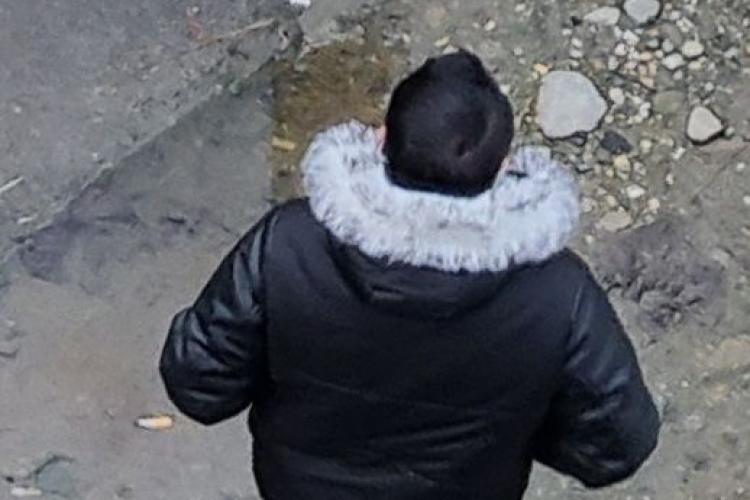 Escrocherie de Crăciun în Cluj! Un individ tânăr se preface că este angajatul unei companii și cere bani oamenilor: ,,Cerșește sau fură” - FOTO