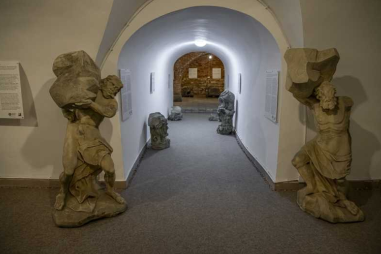 Expoziție fascinantă la Cluj: O colecție unică de sculpturi din anii 1700, creată la comanda contelui Bánffy, poate fi admirată de clujeni 