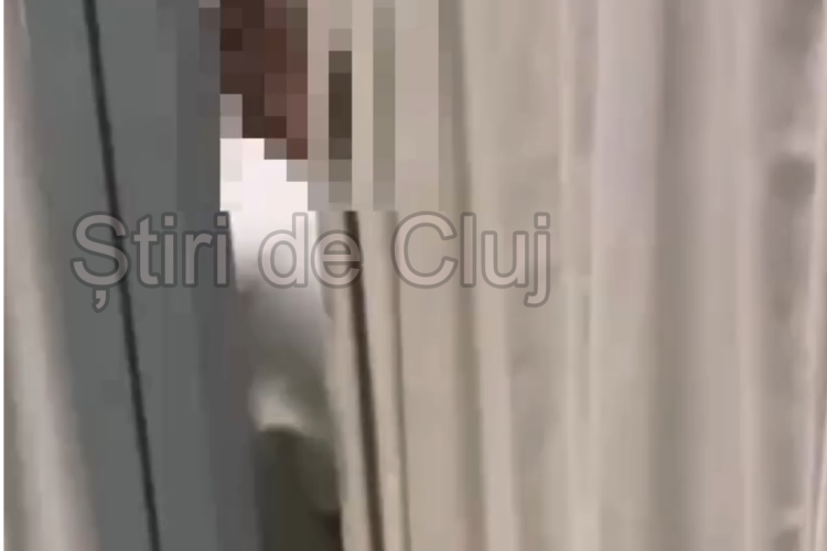 VIDEO EXCLUSIV Scene șocante aseară într-un mall din Cluj: Un bărbat s-a autosatisfăcut într-o cabină de probă, sub privirile îngrozite ale unei tinere