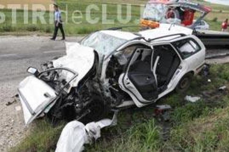 Accident la Stejeris cu cinci morti! Doua masini s-au ciocnit la iesire din Turda spre Alba Iulia