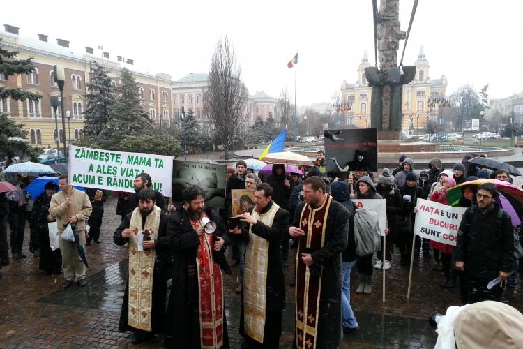 Marșul pentru Viață are loc la Cluj în Piața Unirii. Luptă împotriva avortului