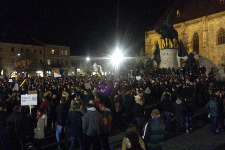 Protest la Cluj, în Piața Unirii, față de LEGEA SECURITĂȚII CIBERNETICE
